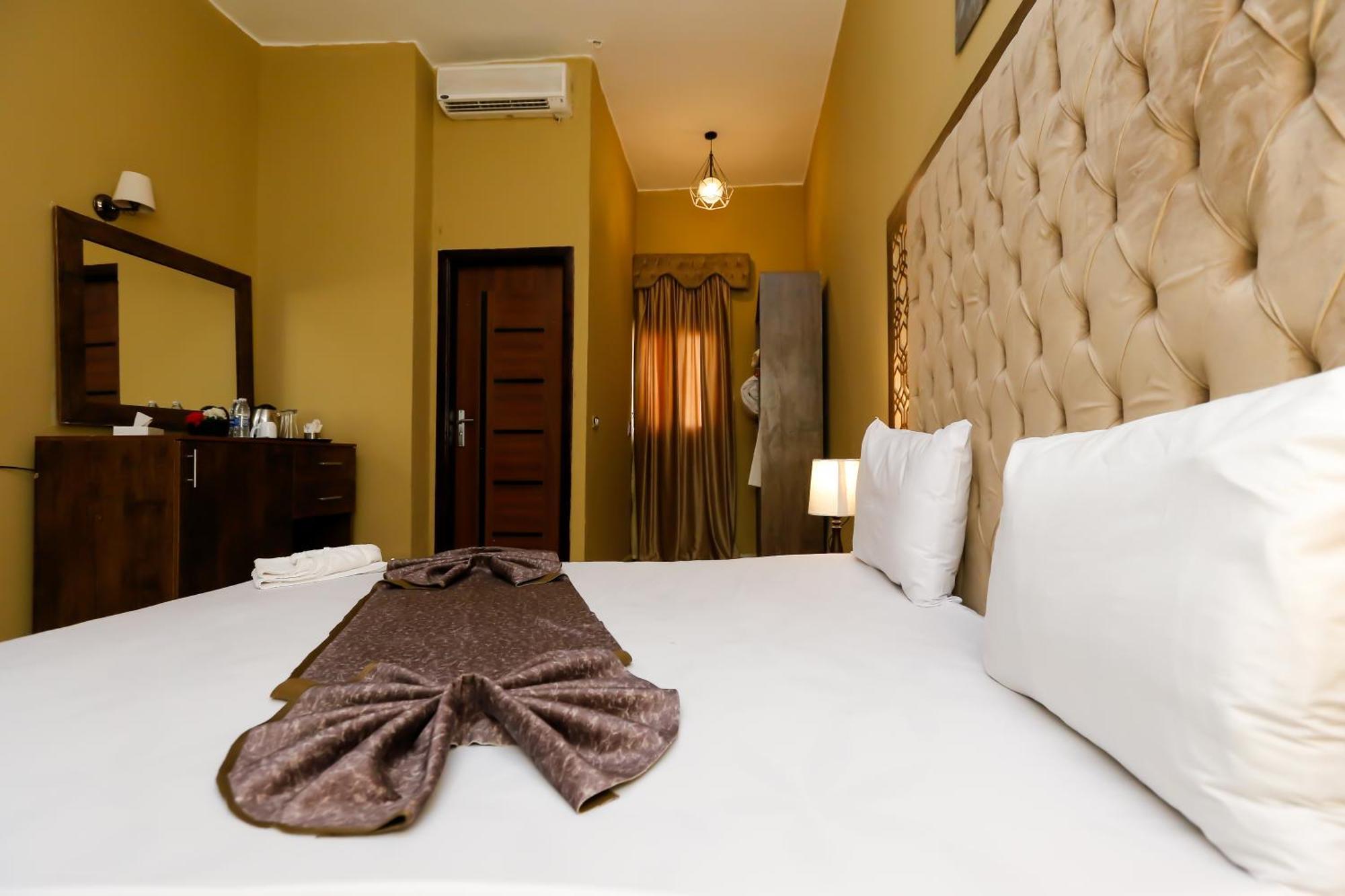 Master Pyramids Hotel Al Kawm al Akhdar Exteriör bild