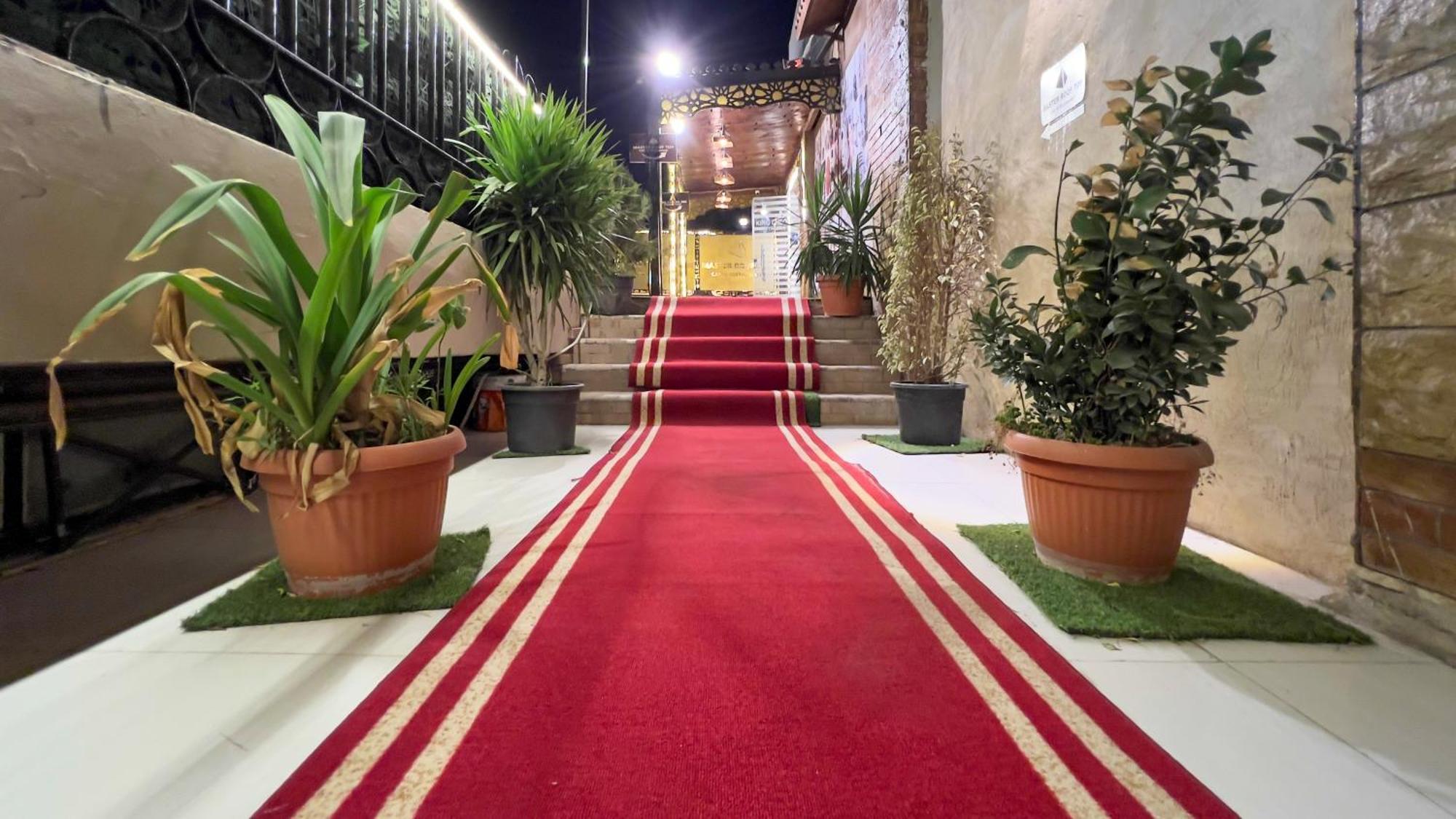 Master Pyramids Hotel Al Kawm al Akhdar Exteriör bild