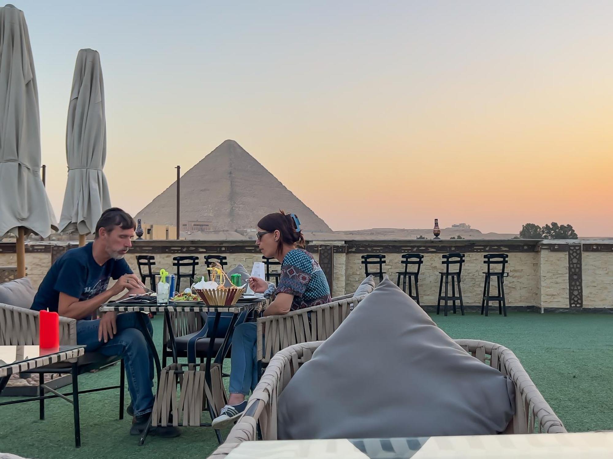 Master Pyramids Hotel Al Kawm al Akhdar Exteriör bild