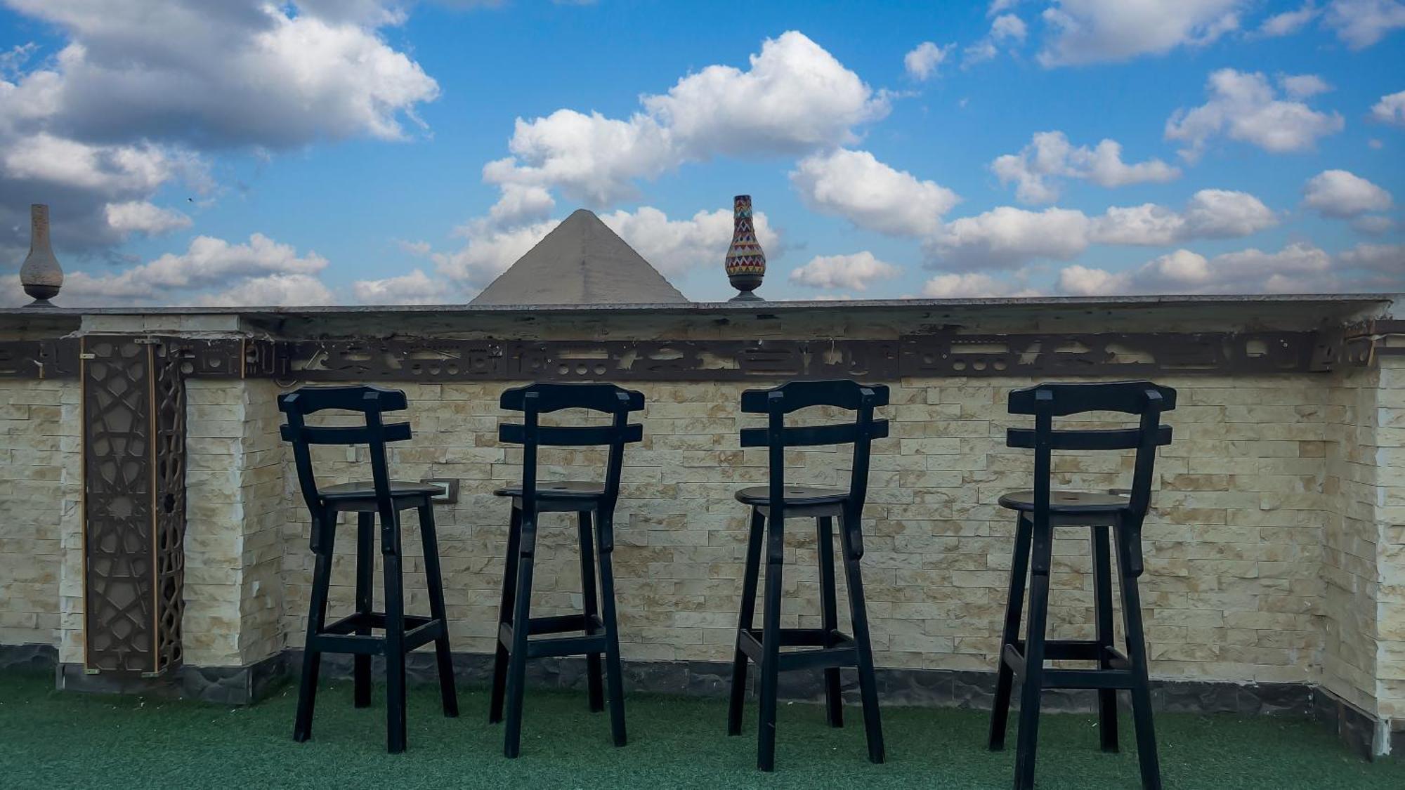 Master Pyramids Hotel Al Kawm al Akhdar Exteriör bild