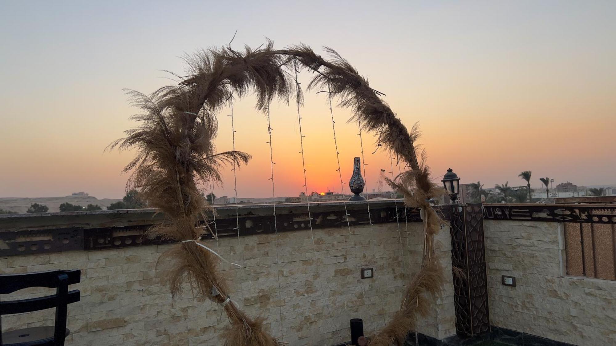Master Pyramids Hotel Al Kawm al Akhdar Exteriör bild