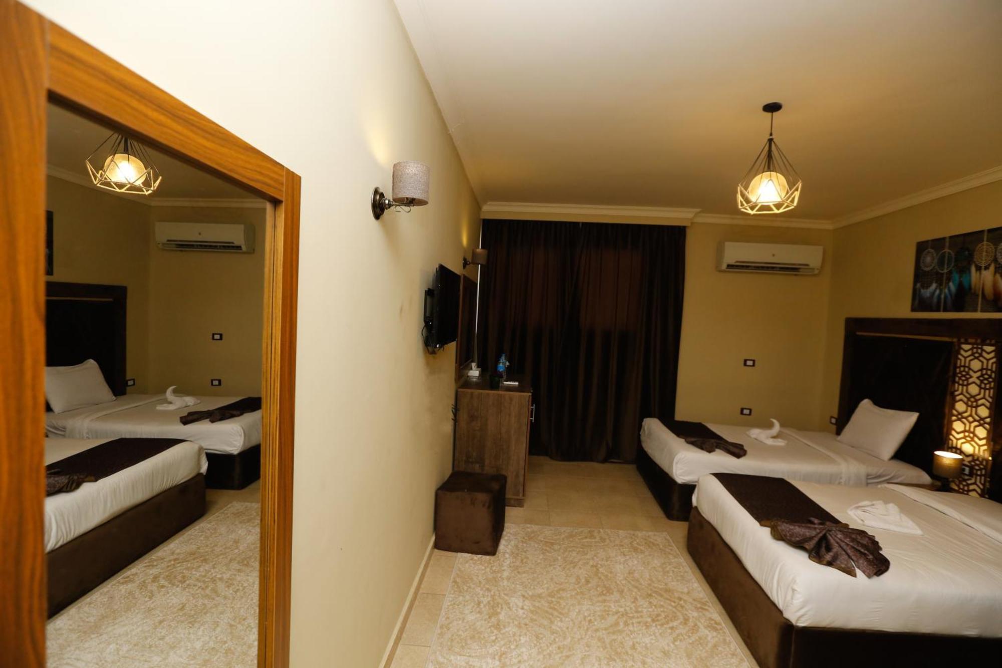 Master Pyramids Hotel Al Kawm al Akhdar Exteriör bild